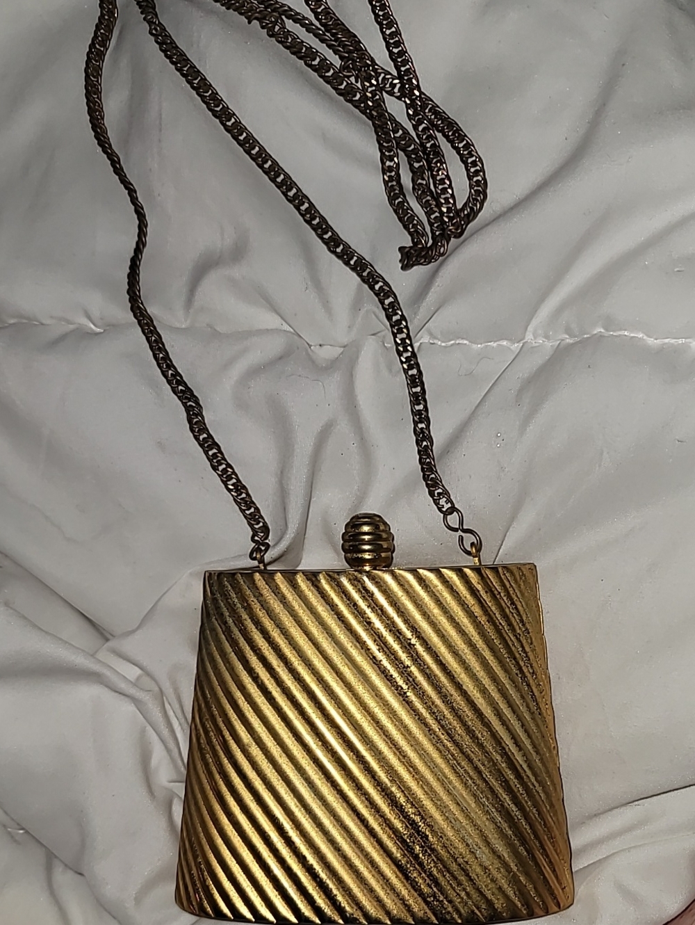 Gold Textured Metal Crossbody Purse Le Regal Vintage